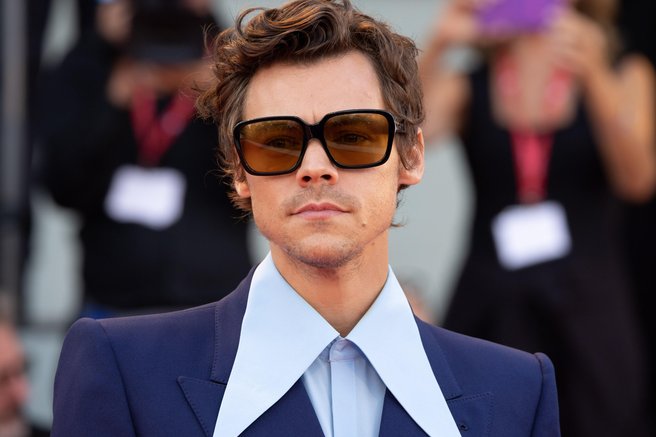 Harry Styles nosi srajco, ki jo dekleta najraje kradejo svojim fantom