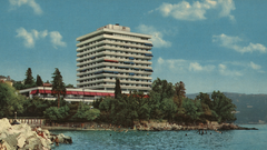 
                                                         Hotel, ki je bil vedno pred svojim časom: Ambasador praznuje 60 let