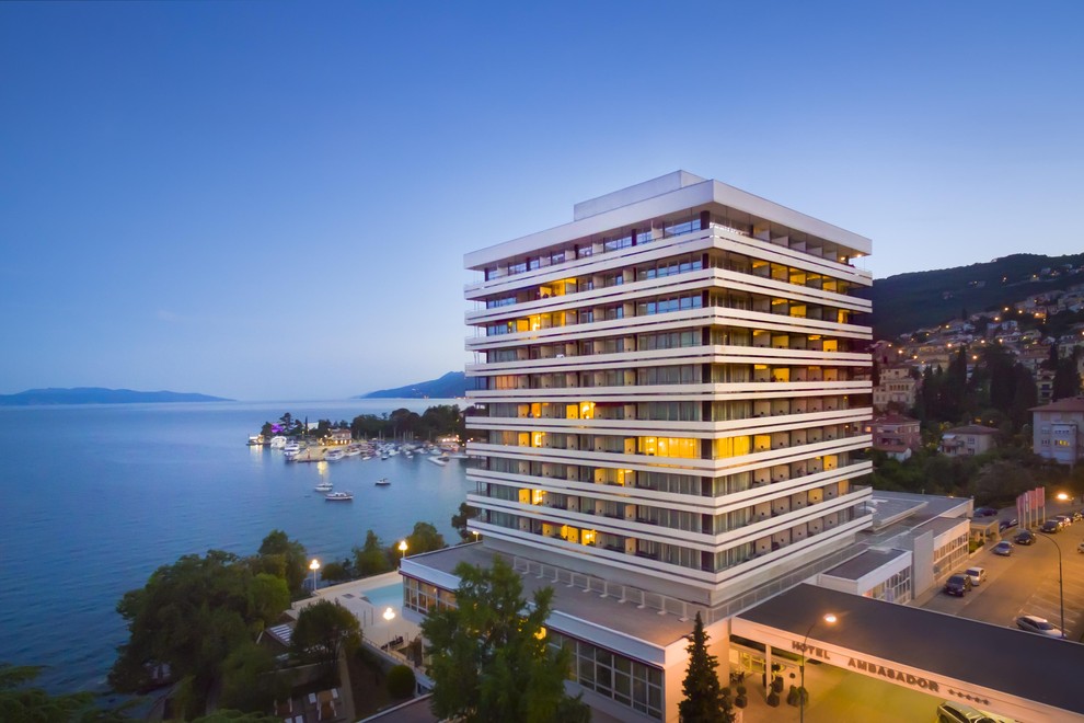 Hotel, ki je bil vedno pred svojim časom: Ambasador praznuje 60 let