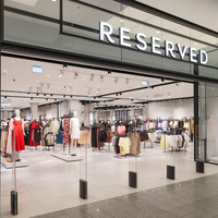 Reserved ali visoka moda? To krilo za manj kot 40 evrov bi si brez težav predstavljali na modni pisti