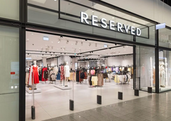 Reserved ali visoka moda? To krilo za manj kot 40 evrov bi si brez težav predstavljali na modni pisti