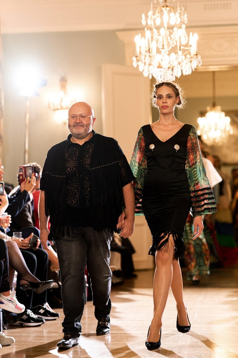 Gradimo prihodnost mode: Paris Runway ustvarja prostor za novo generacijo modnih ustvarjalcev