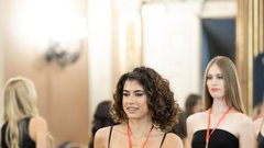 
                                                         Moda v vsej svoji ustvarjalni energiji: pokukali smo na teden mode v romunskem Aradu