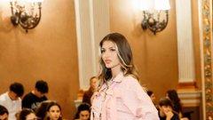 
                                                         Moda v vsej svoji ustvarjalni energiji: pokukali smo na teden mode v romunskem Aradu
