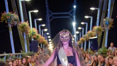 Moda v vsej svoji ustvarjalni energiji: pokukali smo na teden mode v romunskem Aradu
