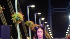 
                                                         Moda v vsej svoji ustvarjalni energiji: pokukali smo na teden mode v romunskem Aradu