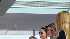 
                                                         Ikonična pariška modna pista in pet oblikovalcev: v zakulisju tedna mode pod Eifflovim stolpom
