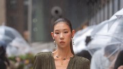 
                                                         MONTEMARÉ bag z RAW HIBISCUS jewelry