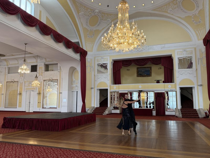 Zakaj je jesen najlepši čas za Opatijo: obiskali smo Hotel Ambasador odkrili vse njene čare