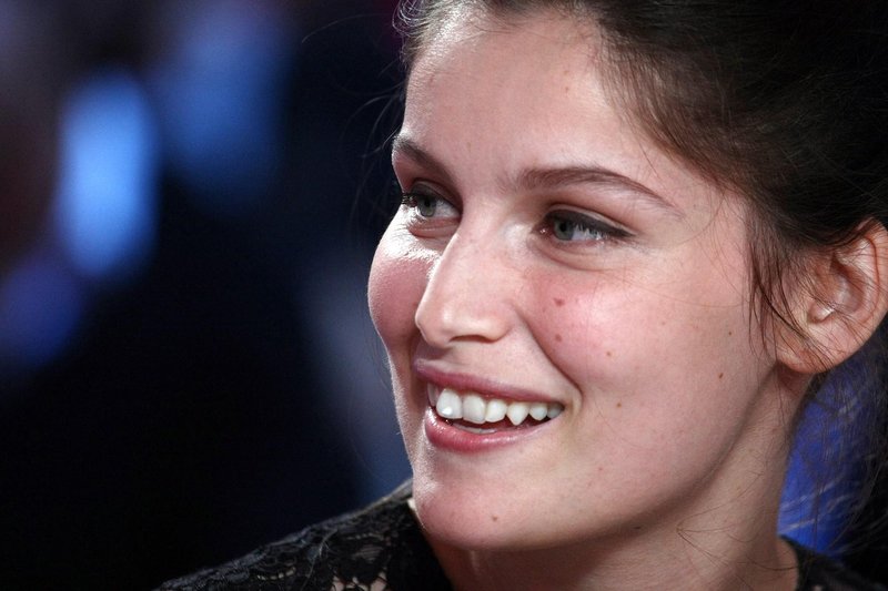 Laetitia Casta francija visoka moda naslovnice zivljenje starost film mama 4 otroci kje je danes kako izgleda