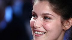 Laetitia Casta francija visoka moda naslovnice zivljenje starost film mama 4 otroci kje je danes kako izgleda