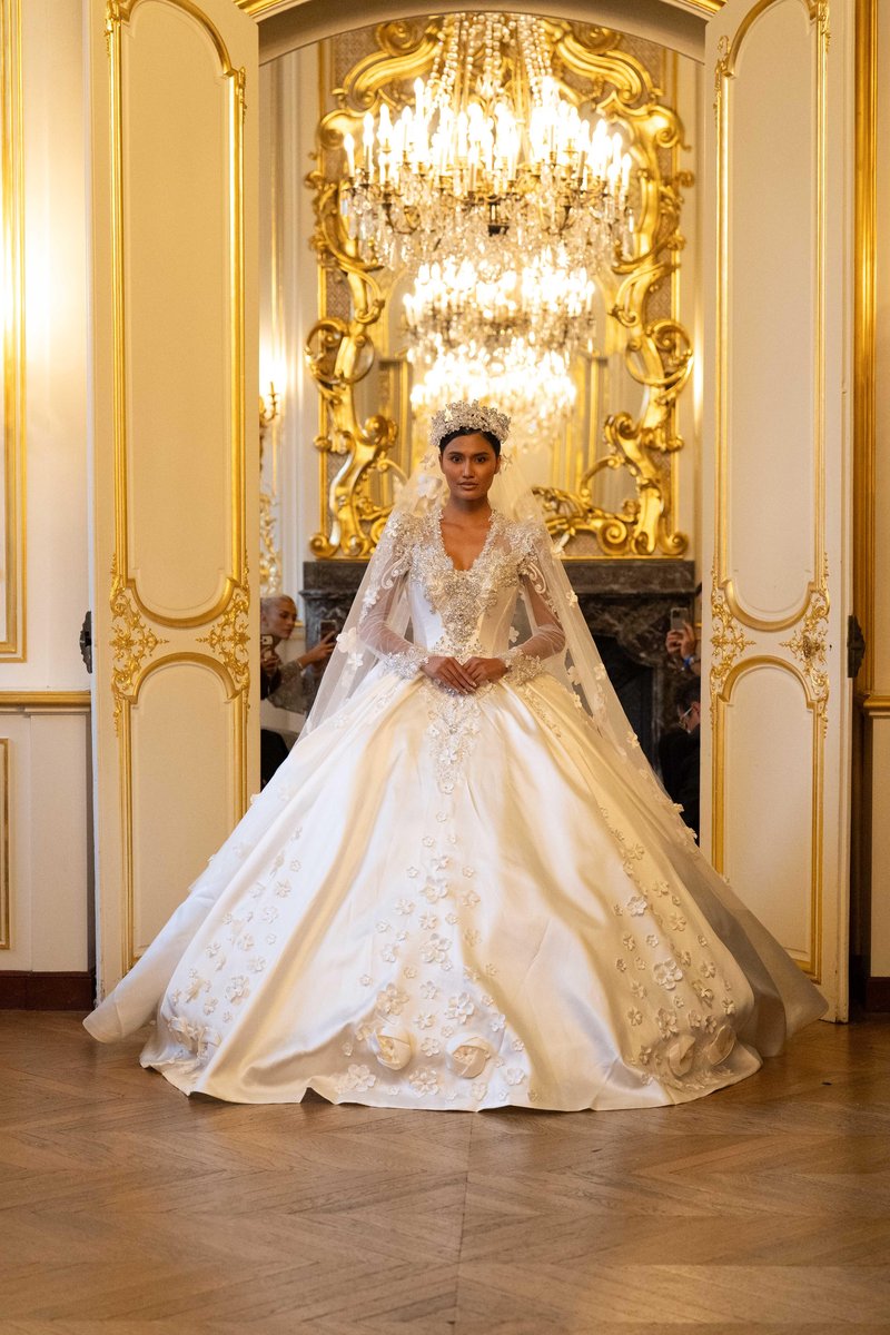 LUXBRIDES JA