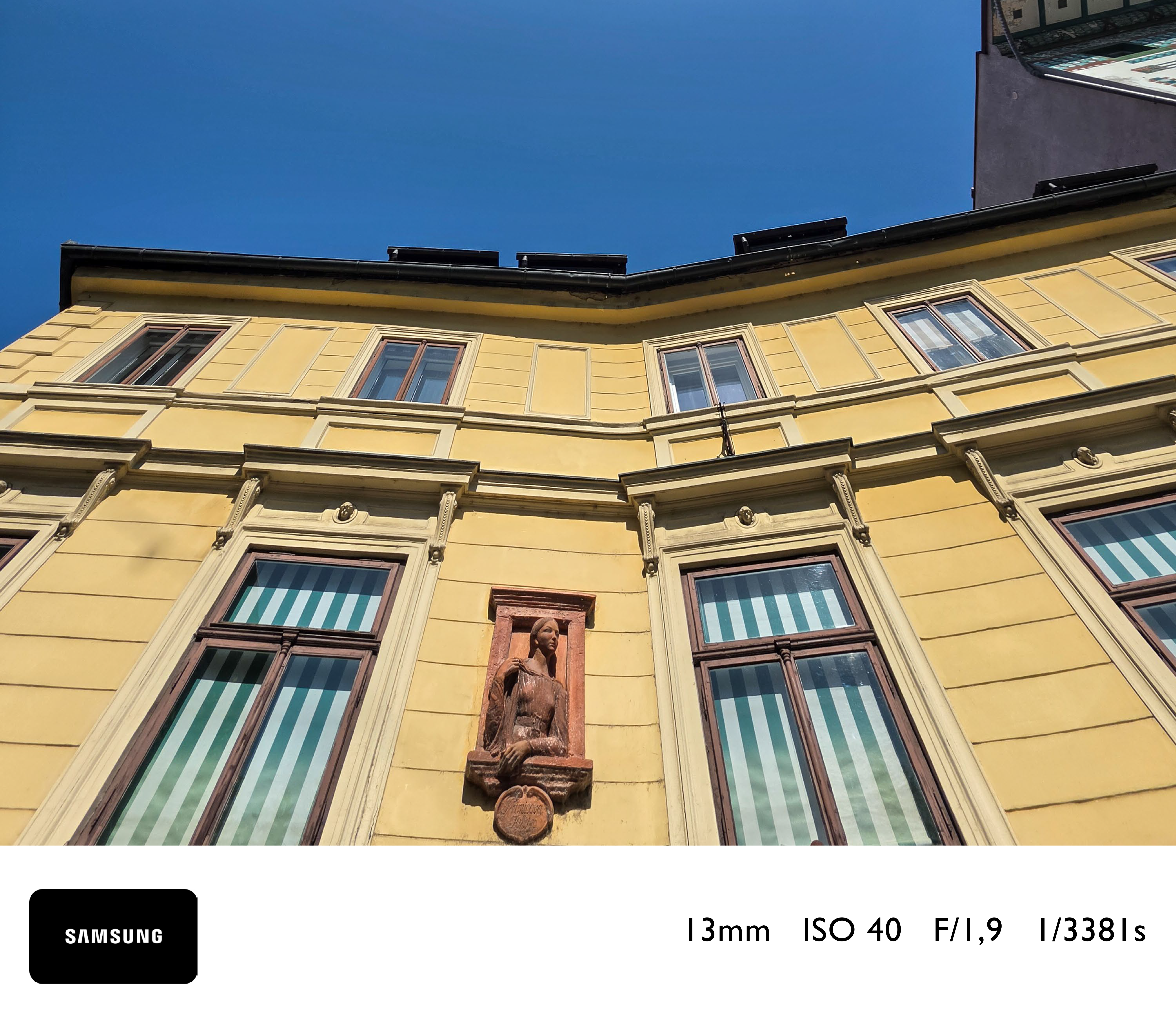 Na sprehodu po Ljubljani s tehnološkim čudežem, ki se je izkazal kot najlepši modni dodatek urbanega vsakdana